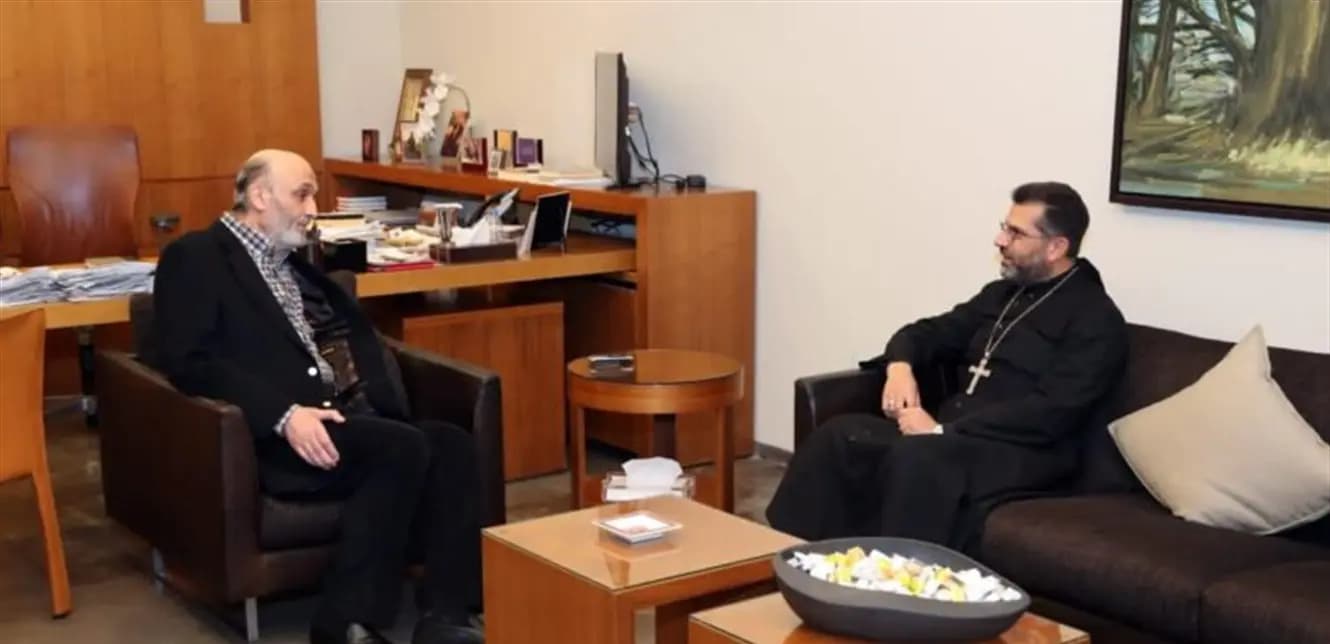 جعجع يلتقى بو نجم موفدًا من الراعي