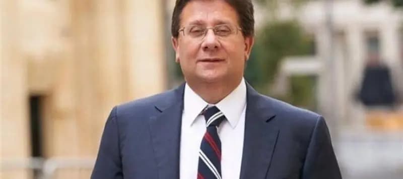 كنعان "يُقارن"!