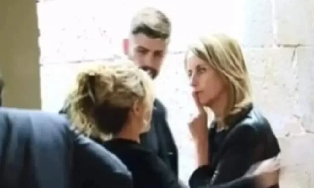 والدة "بيكيه" تُغلق فم شاكيرا!