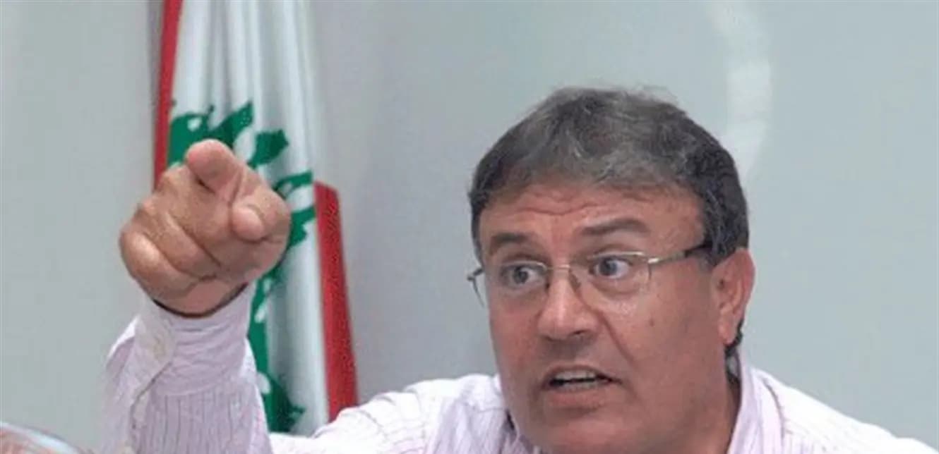 نقيب المعلمين للاساتذة: طالبوا بحقوقكم!