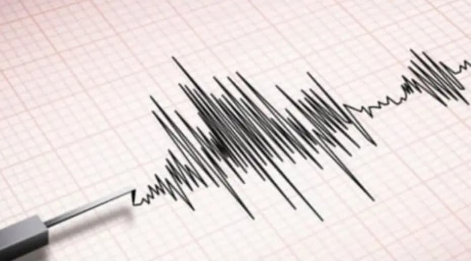 وسائلُ إعلامٍ باكستانية عن مركز رصد الزلازل: قوّة الهزّة التي ضربت البلاد بلغت 7.7 درجات