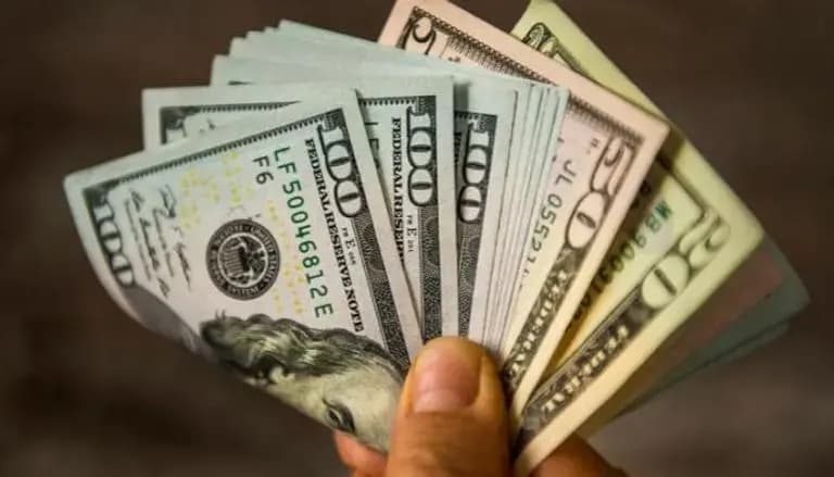 كيف افتتح دولار "السوق السوداء"؟