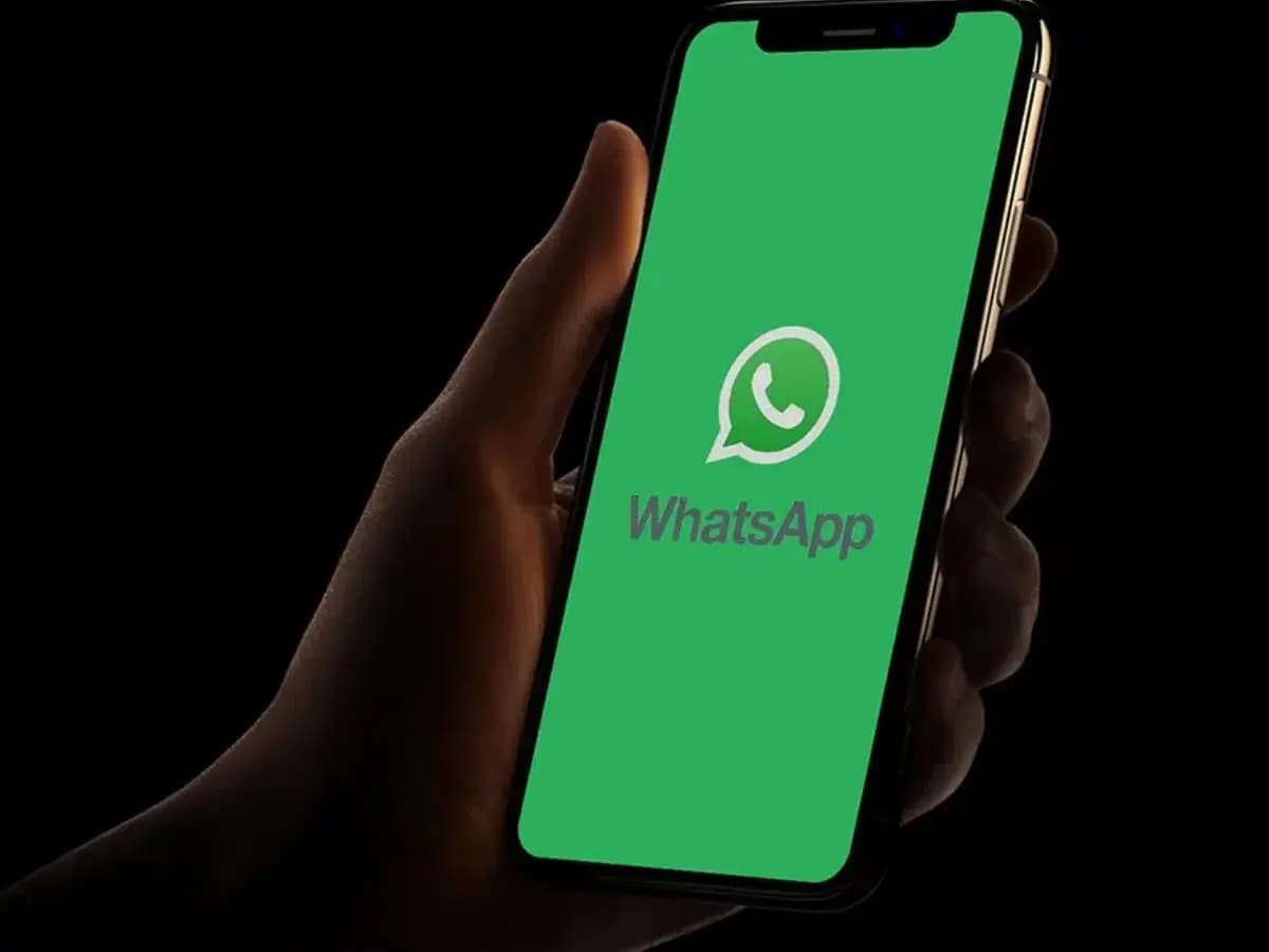 "واتساب" يخصّ حاملي آيفون بميزة جديدة!