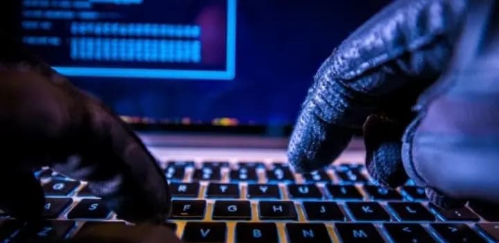 تعطّل موقع البرلمان الفرنسيّ... والسبب؟