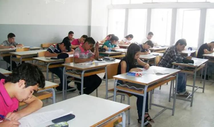 ما مصير الامتحانات الرسمية للثانوي؟