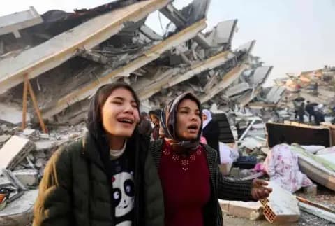بعد شهرَينِ على الزلزالِ المُدمّر.. تهديدٌ صحيٌّ ودمارٌ نفسيّ