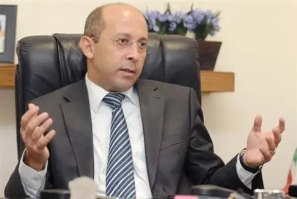 آلان عون: “القوات مواقفها موسمية”
