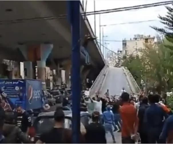 فتاة ترمي بنفسها من جسر برج حمود