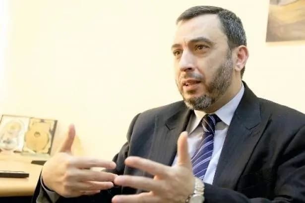 النائب عماد الحوت لعشائر العرب في خلدة: أنا وزملائي لن نتاجر بقضيتكم وأولويتنا بمعركتكم أن تنعم المنطقة بالاستقرار وسنتابع الملف حتى الوصول إلى العدالة