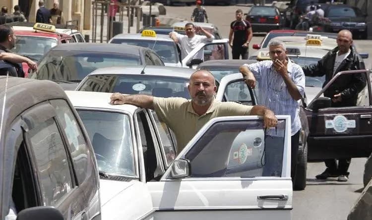 تحرّكٌ غيرُ مسبوقٍ للسّائقينَ العموميّينَ في هذا التّاريخ!