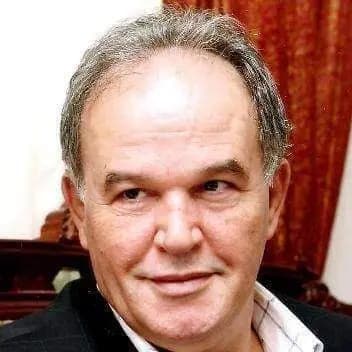 مؤسس جريدة النجوم... الاعلامي حسين الحركة في ذمة الله