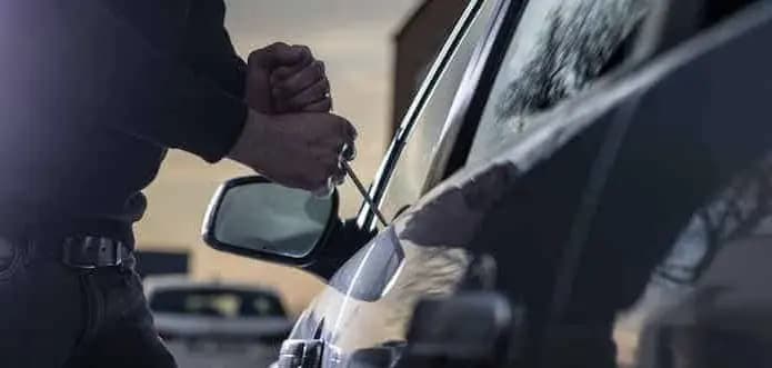 السّرقات تجتاحُ المناطقَ... إنتبهوا على سيّاراتكم!