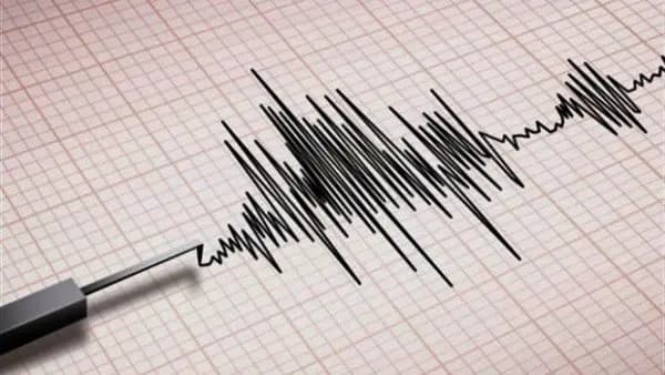 زلزال بقوة 7.4 درجات يهزّ منطقة قبالة تونغا