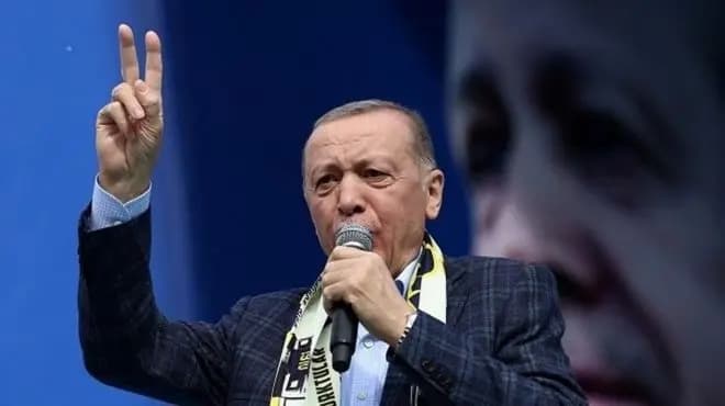 أردوغان: إعلان النتائج بصورة متسرعة يؤدي إلى سرقة إرادة الشعب وعلى الأتراك عدم ترك صناديق الاقتراع حتى إعلان النتائج بشكل رسمي