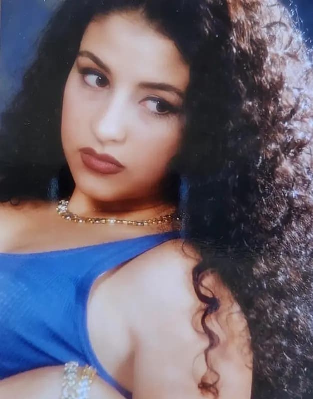 ماغي بوغصن تنشر صورًا لها وهي بعمر الـ 18 عامًا