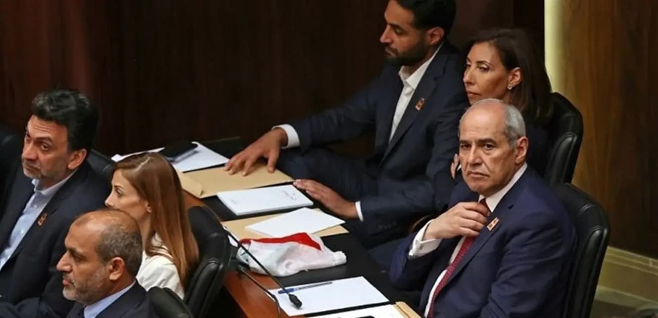 نواب التغيير: اعزلوه.. وحاسبوه