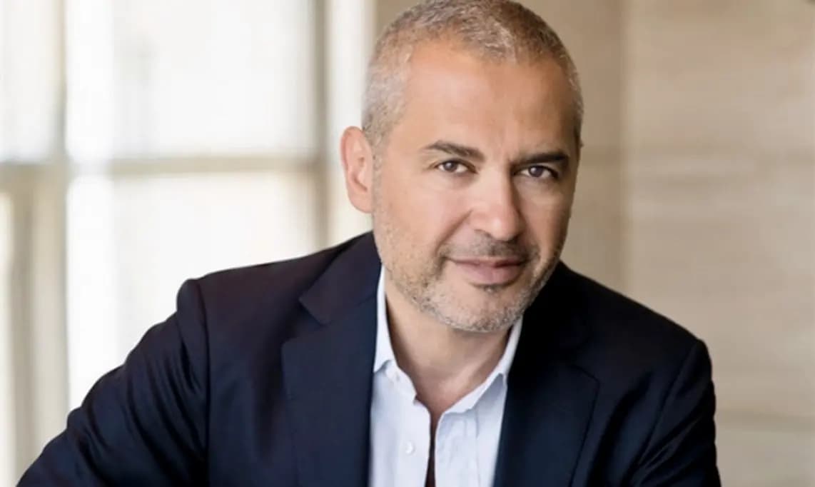 منزل إيلي صعب في باريس.. يتعرض للسرقة