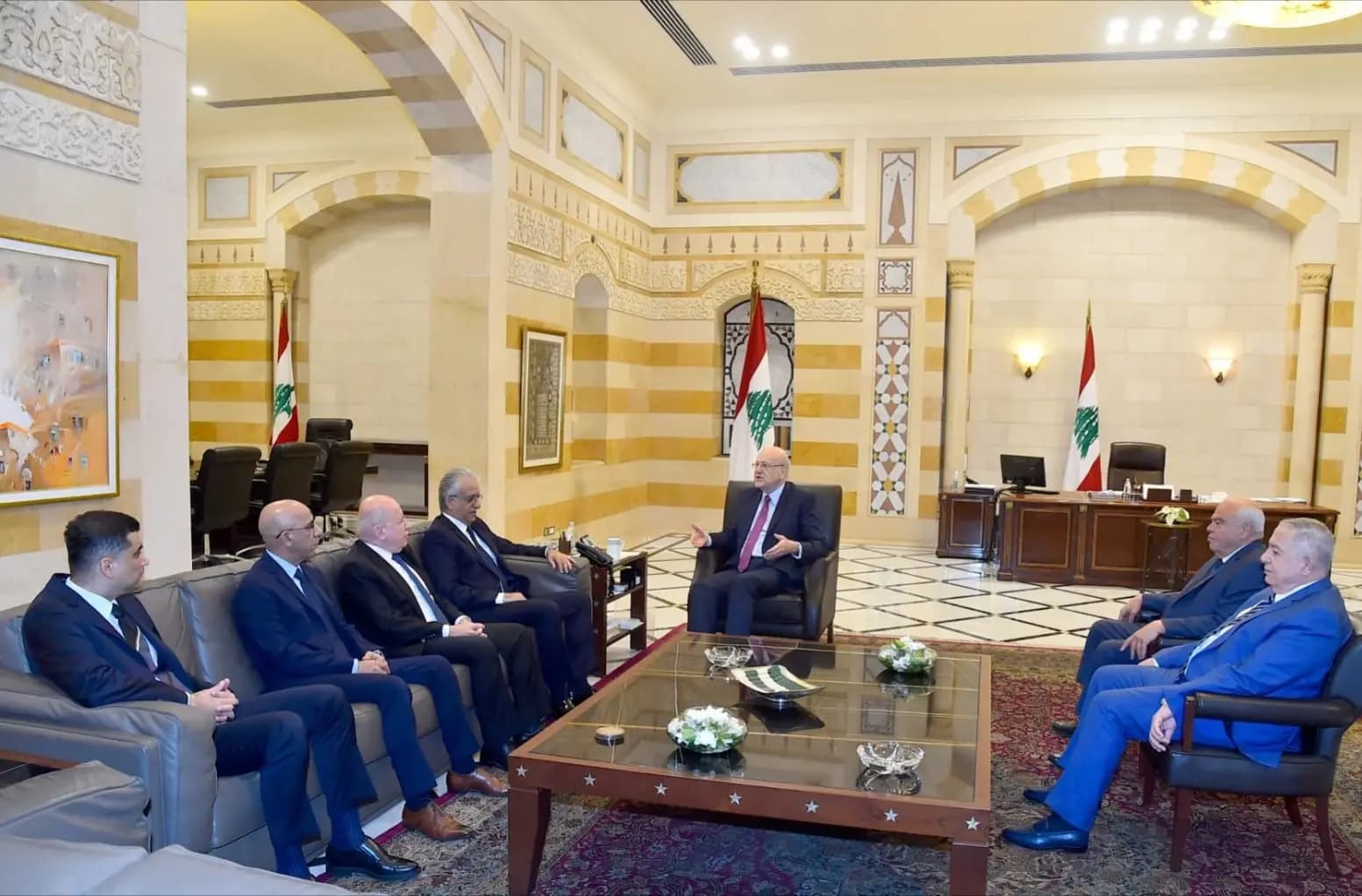 رئيس الاتحاد الآسيوي لكرة القدم يزور ميقاتي