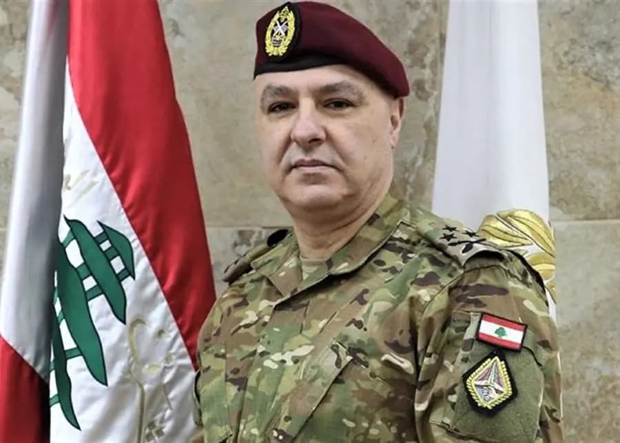 قائد الجيش يستقبل سفير بريطانيا