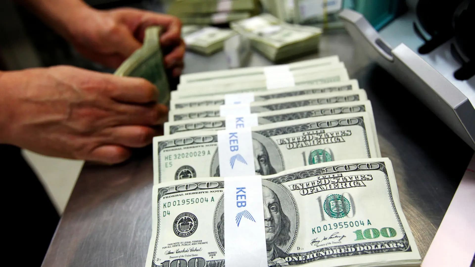 كيف أقفل دولار السوق السوداء مساء اليوم؟