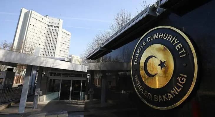 الخارجية التركية: لا عقوبات على رجال الأعمال