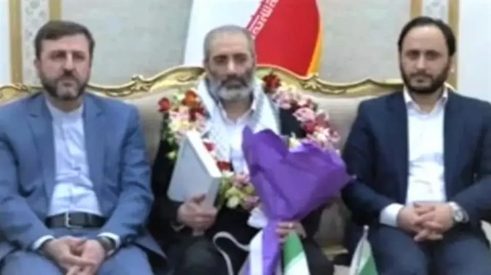 الظهور الأول له بعد سجن دام 20 سنة