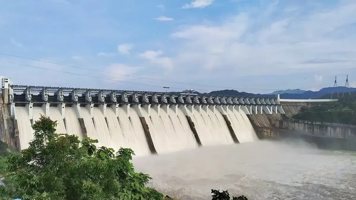 مسؤول حكومي هندي يتّخذ قراراً كبيرًا.. والسبب مفاجىء