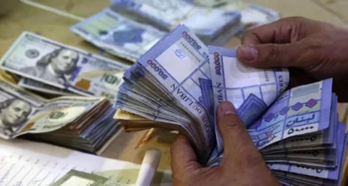 رواتب القطاع العام بين مجلس الوزراء والبنك المركزي... لمن القرار؟