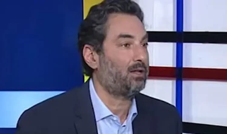 الصادق يكشف تفاصيل الاجتماع بين التيار والمعارضة بشأن ترشيح أزعور..
