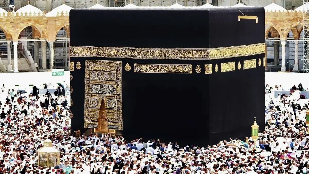 وزارة الحج تحدد آخر موعد لإصدار تصاريح العمرة