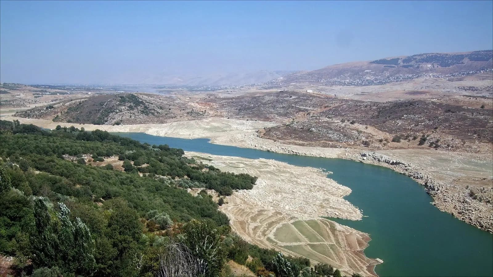 إزالة مخيم للنازحين في الجنوب