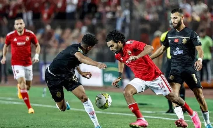 الأهلي يقترب من اللقب