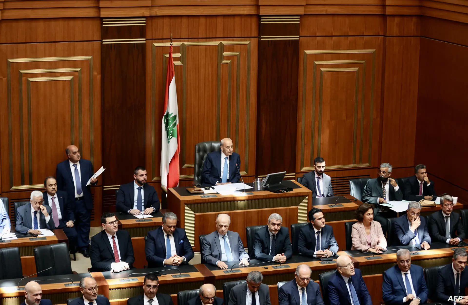 ‎١١ نائبا يطمحون لتشكيل بيضة قبان رئاسية