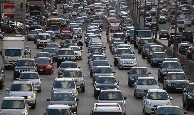 التحكم المروري: حركة المرور كثيفة على هذه الطرقات