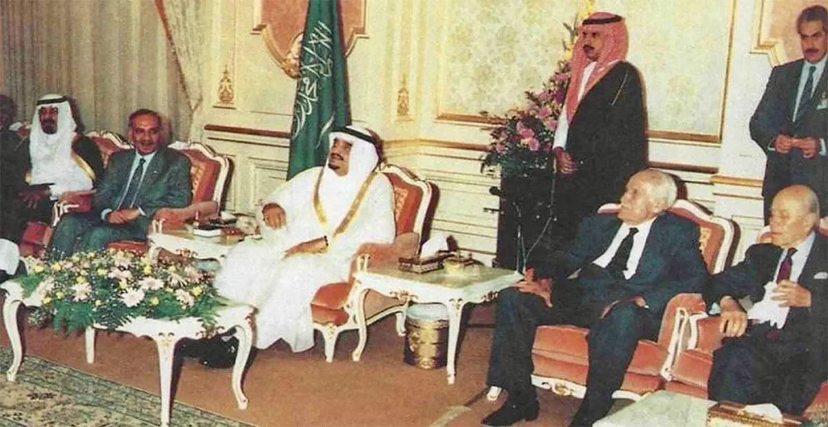 تطبيق الطائف بالكامل يقطع الطريق أمام المطالبة بتغيير النظام..