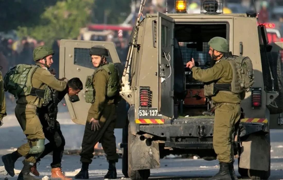 قوات الاحتلال تعتقل 5 مواطنين في جنين والخليل