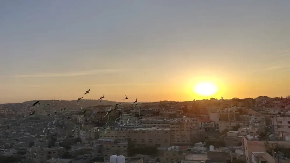 الحرارة نار.. وفوق معدّلاتها!