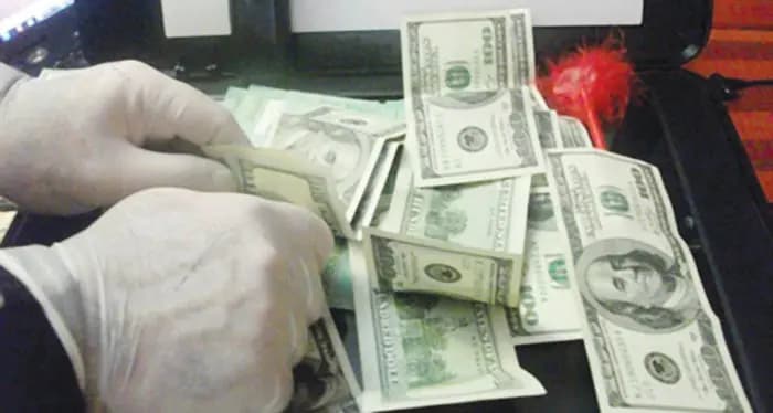 يروّجان عملة مزيّفة في "بنت جبيل"