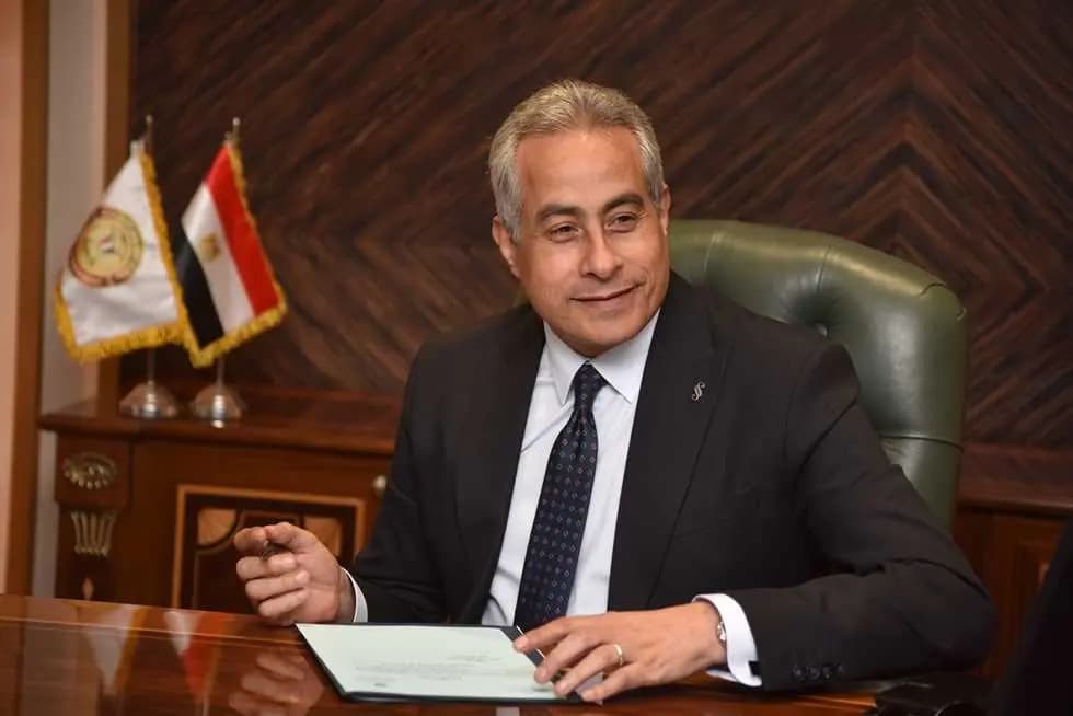 "العمل المصرية" تعلن 4120 فرصة عمل.. والوزير يوجه بالمتابعة وتطبيق الحد الأدنى للأجور