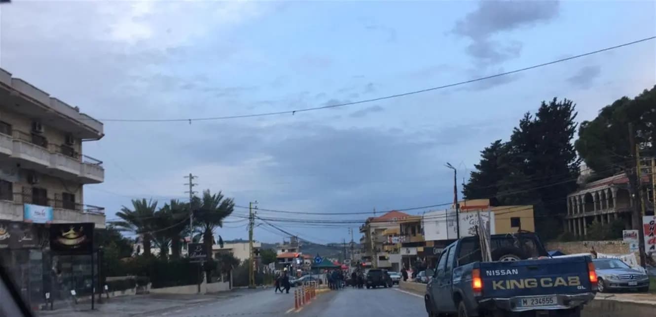 في الكورة.. أطلق النار على محل والده