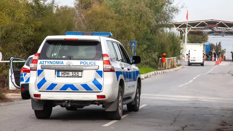 قبرص تعتقل 5 سوريين بتهمة الاتجار بالبشر