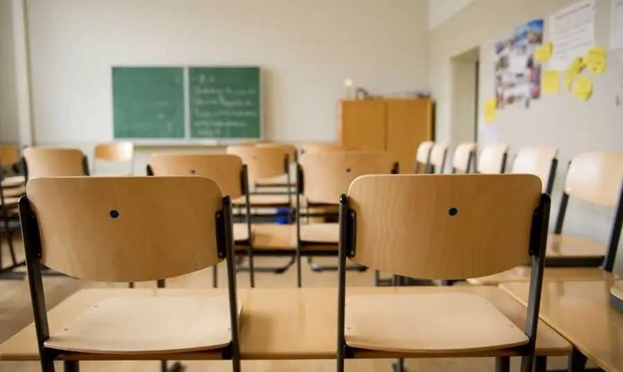 عودة جزئية إلى الـ"أونلاين" في المدارس؟