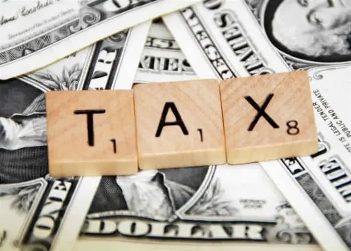 زيادة ضريبة القيمة المضافة إلى 12%.. موازنة 2024: الضرائب والرسوم بالدولار