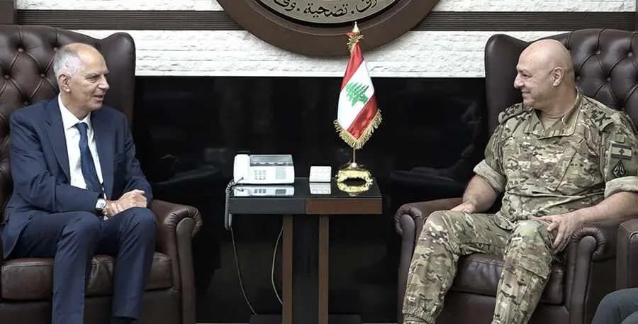 العماد عون يستقبل ماغرو