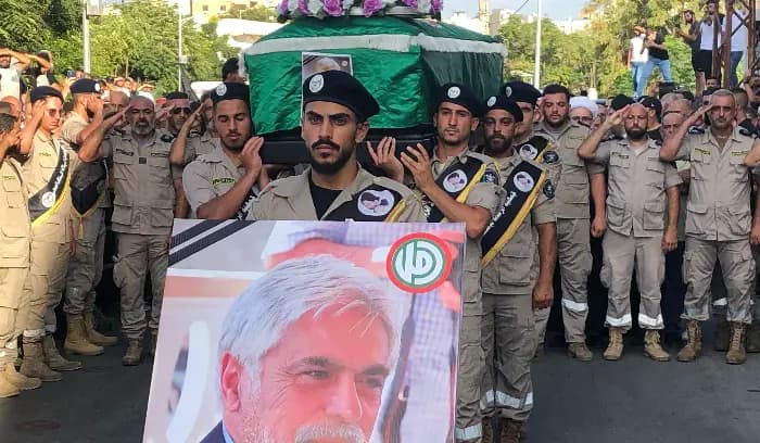بمأتم حاشد.. "أمل" تشيع عبد المجيد صالح