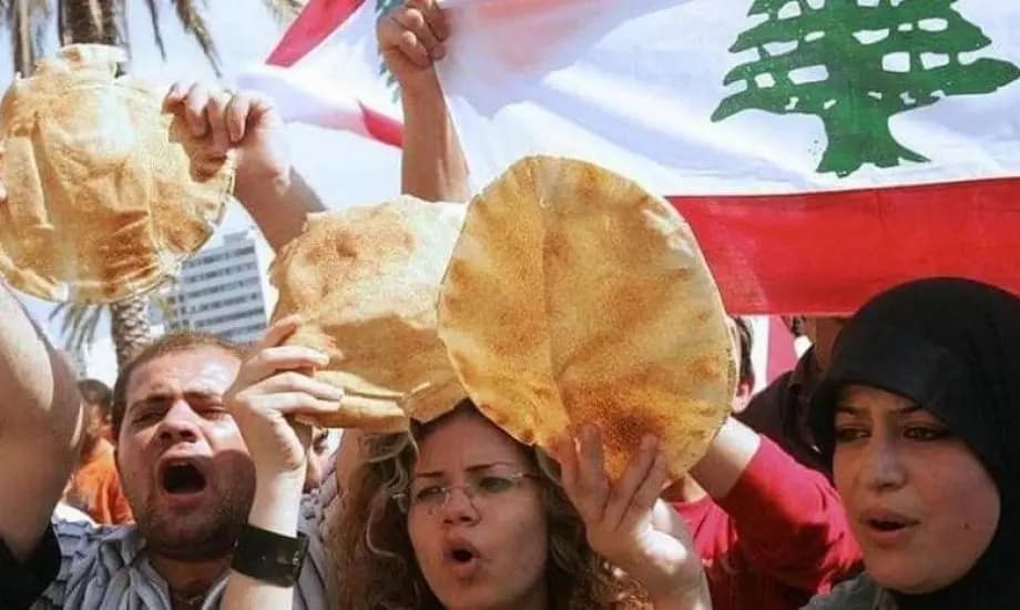 بين ارتفاع أجور العمّال ومنصة "بلومبيرغ".. ما مصير سعر ربطة الخبز؟