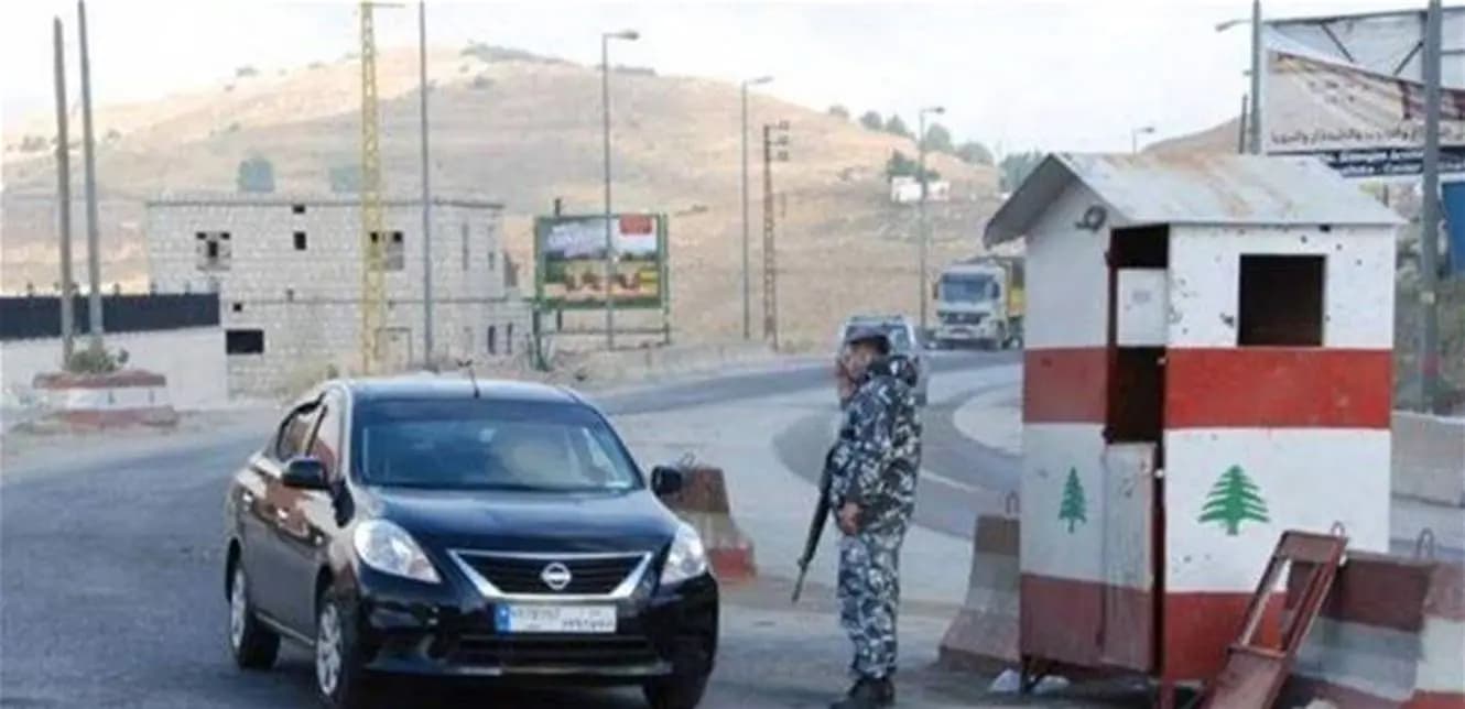 توقيفُ مطلوبين عندَ حاجز ضهر البيدر