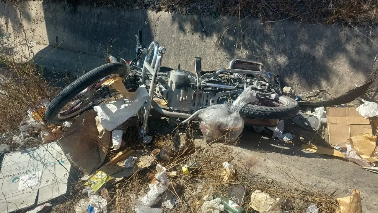 تصادمٌ بين سيّارة و درّاجة ناريّة..وسقوط قتيلين