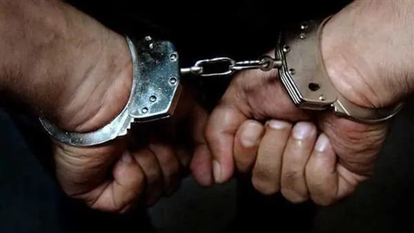 توقيف شقيقين لإقدامهما على ترويج المخدرات