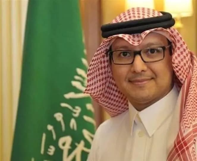 بخاري غادر بيروت على عجل